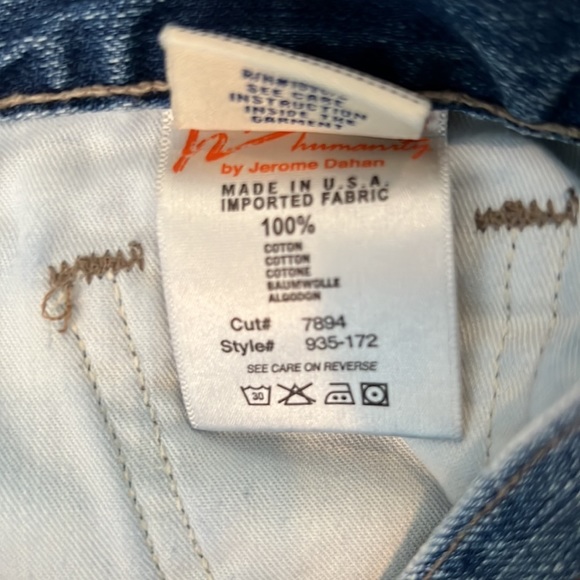 Citizens Of Humanity cuffed Jean Shorts. Size 30. - Picture 9 of 11